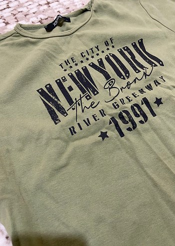 Yeşil Baskılı Crop Kadın Tişört - Görsel 2