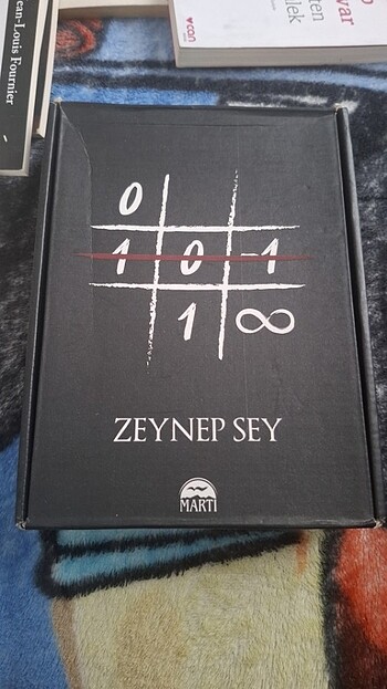 Zeynep sey kimse gerçek değil
