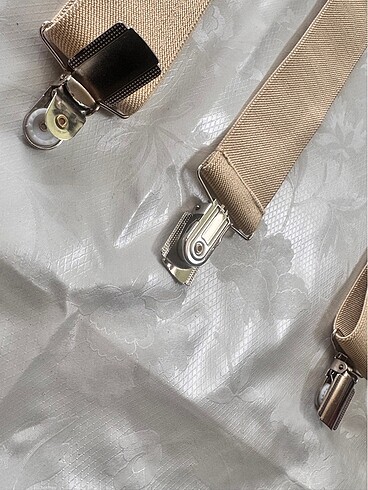 Krem rengi ayarlanabilir lastikli askı - Görsel 2