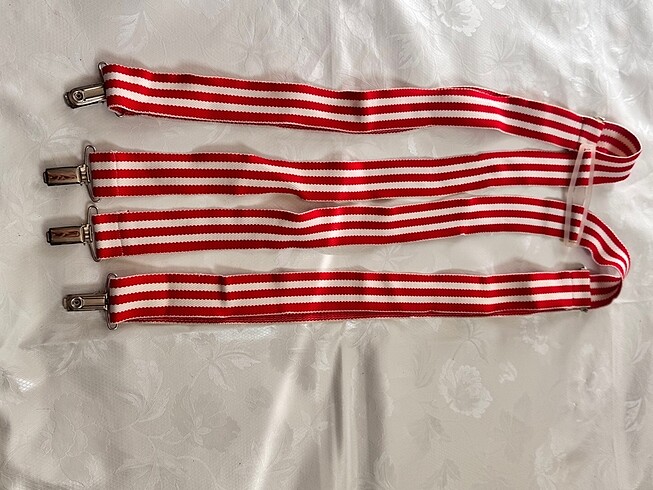 Kırmızı çizgili lastik pantolon askısı - Görsel 4