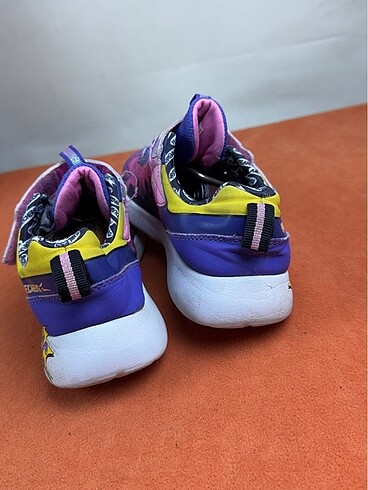 35 Beden Orijinal Skechers 35 numara spor ayakkabı