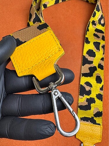 Diğer Sarı leopar desenli çanta sapı