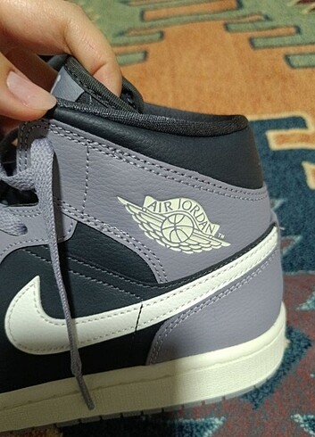 Nike Air Jordan 1 Mid Kadın Spor Ayakabı