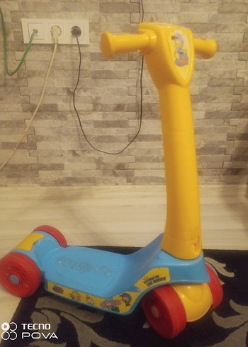Decathlon Renkli Çocuk Scooter'ı Sarı