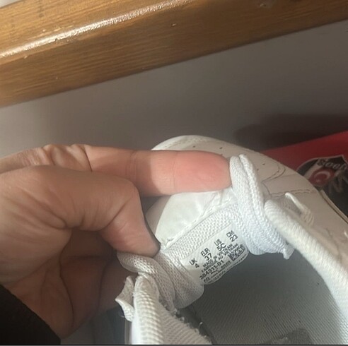 37 Beden beyaz Renk Puma 37 numara ayakkabı