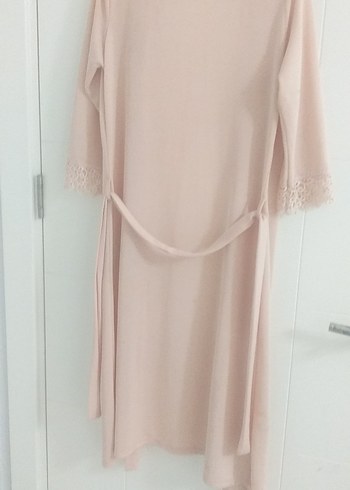 Nakış Detaylı Uzun Bej Kadın Sabahlık - Görsel 4