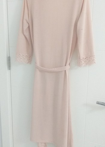 Nakış Detaylı Uzun Bej Kadın Sabahlık - Görsel 3