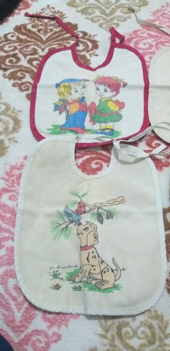 Renkli Baskılı Bebek Önlüğü - Görsel 2