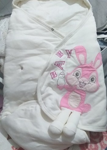 Beyaz Nakışlı Bebek Battaniyesi - Görsel 4