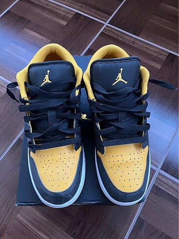 39 Beden Air Jordan 1 Low (GS) Black And Yellow