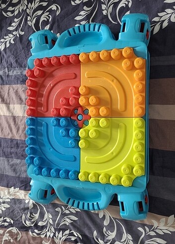 Mega bloks aktivite masasi ve 120 blok