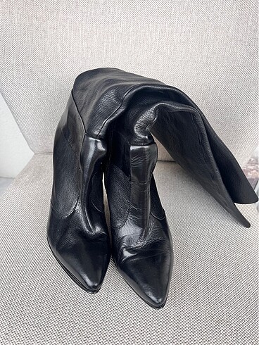 Nine West Şık Siyah Deri Topuklu Çizme