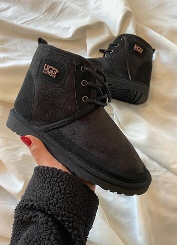 Ugg Bağcıklı Bot 