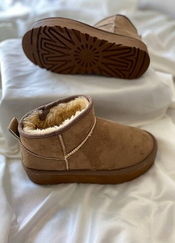 Ugg Ugg Platform Bot
