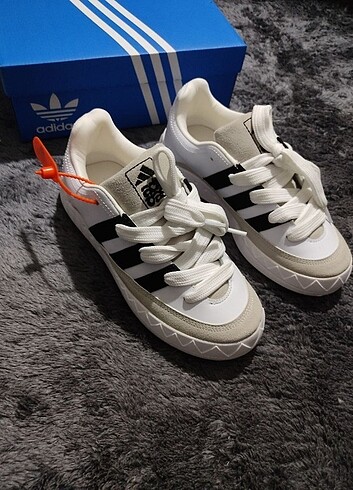 41 Beden beyaz Renk Adidas Adematic