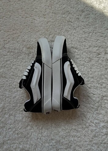 42 Beden Vans Knu Skool