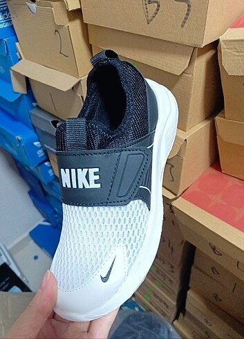 33 Beden Nike Aqua Çocuk Ayakkabısı 