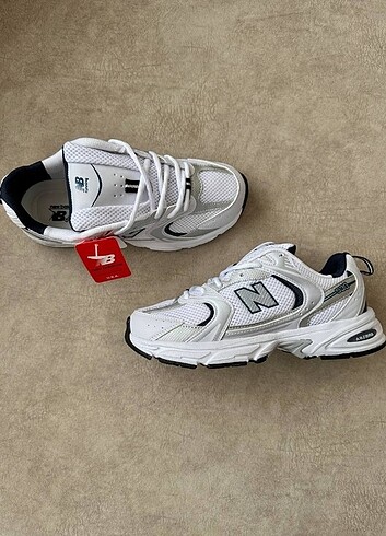 New Balance 530 