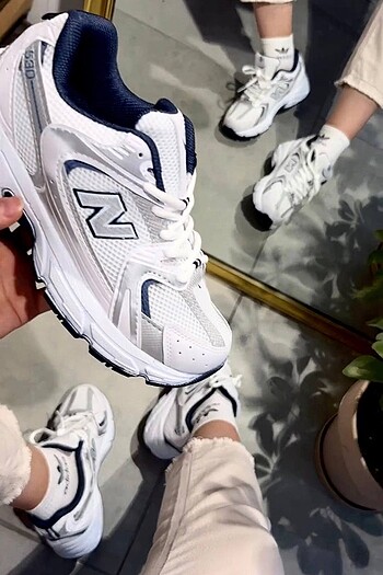 38 Beden beyaz Renk New Balance 530