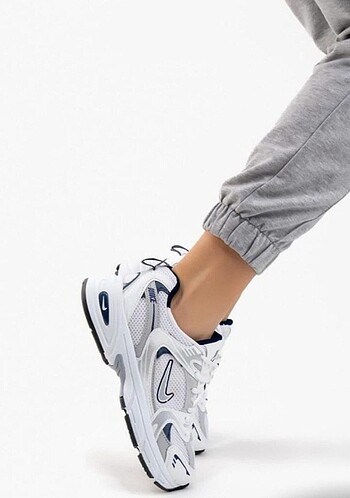 Nike Nike 530
