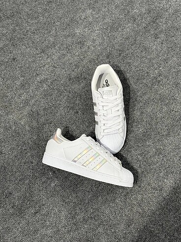 Adidas SuperStar