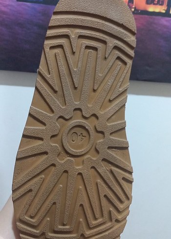 40 Beden UGG Bej Süet Tüylü Kadın Bot