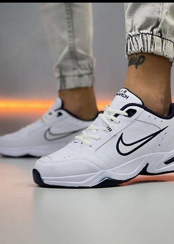 Nike Nike Monarch