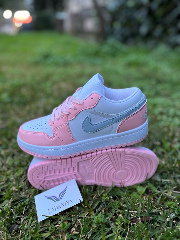 Nike Air Jordan 1 Low Pembe - Görsel 3
