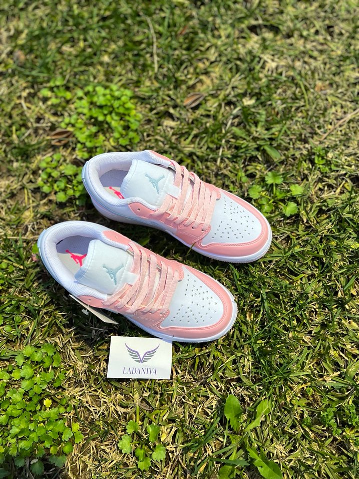 Nike Air Jordan 1 Low - Görsel 3