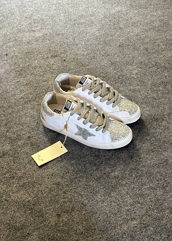 Golden Goose Deluxe
