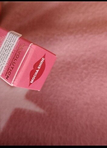 Beden revolution pout balm mocha shine