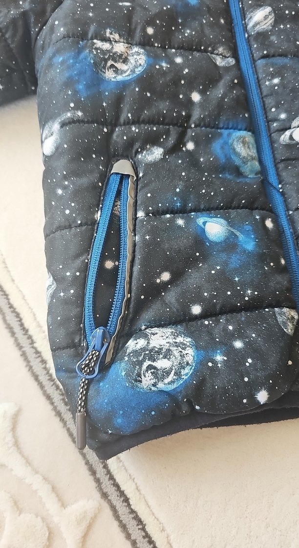 Erkek Çocuk Mavi Kapüşonlu Baskılı Mont - Görsel 3