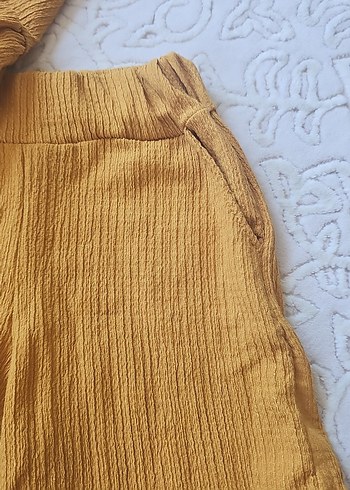 Sarı Fırfırlı Nakışlı Kız Bebek Takımı - Görsel 5