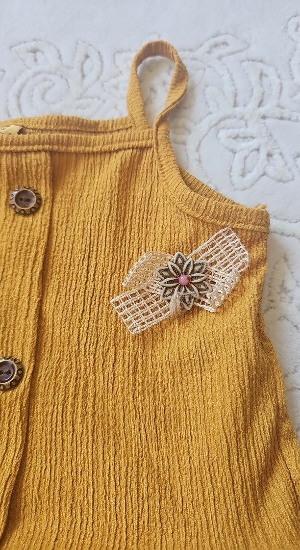 Sarı Fırfırlı Nakışlı Kız Bebek Takımı - Görsel 3