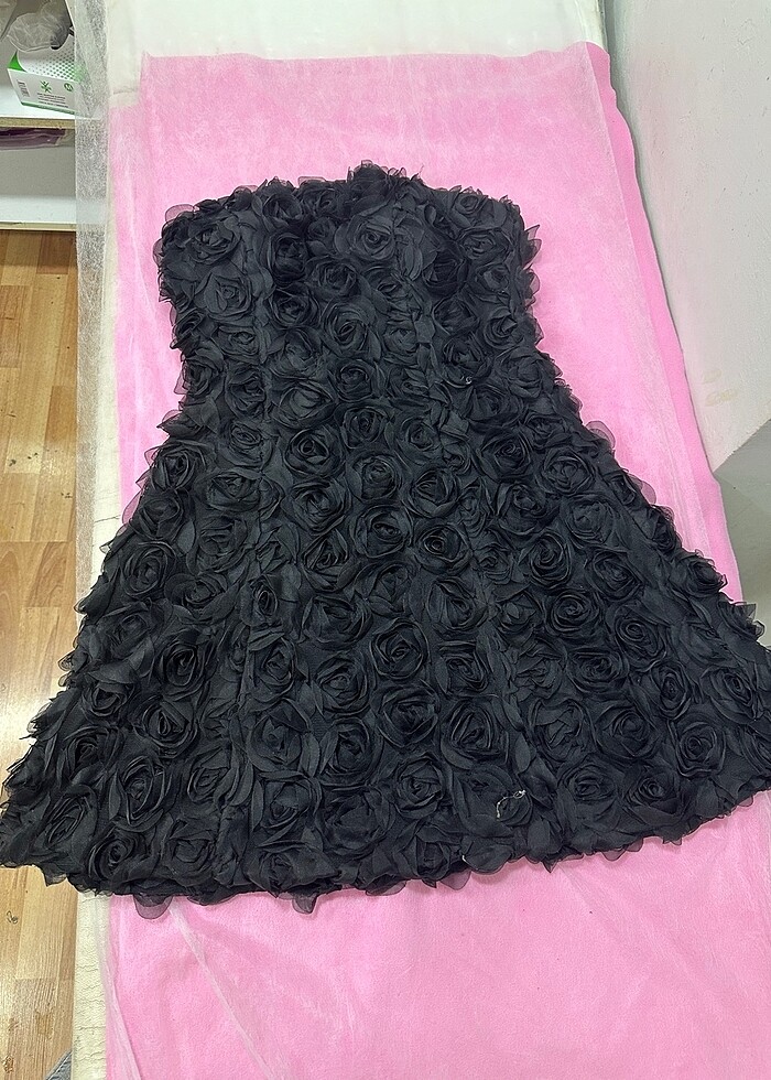 Siyah gece elbisesi - Görsel 2