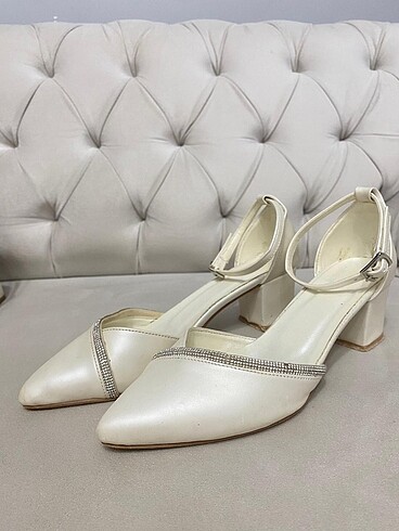 Topuklu ayakkabı - Görsel 2
