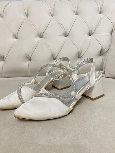 Topuklu ayakkabı - Görsel 2