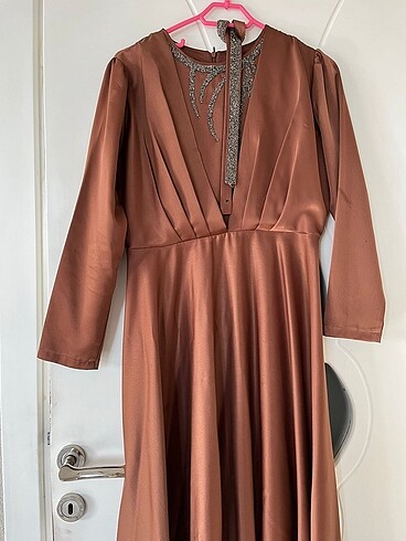 Saten elbise - Görsel 2