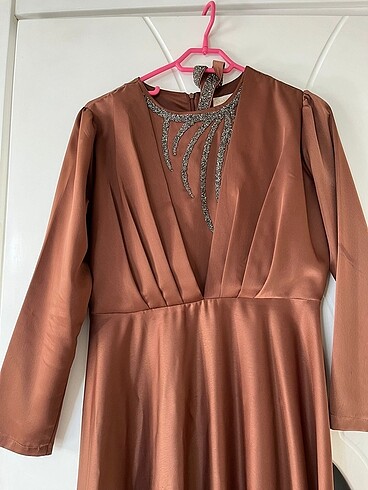 Saten elbise - Görsel 3