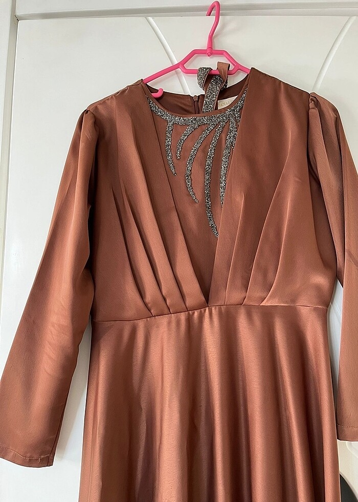 Saten elbise - Görsel 3