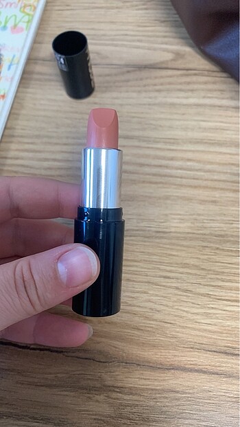 Nude ruj