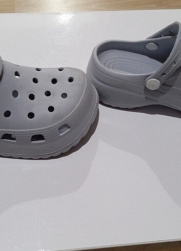 33 Beden çeşitli Renk Crocs terlik 