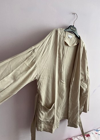 Bej Kemerli Kadın Ceket - Görsel 2