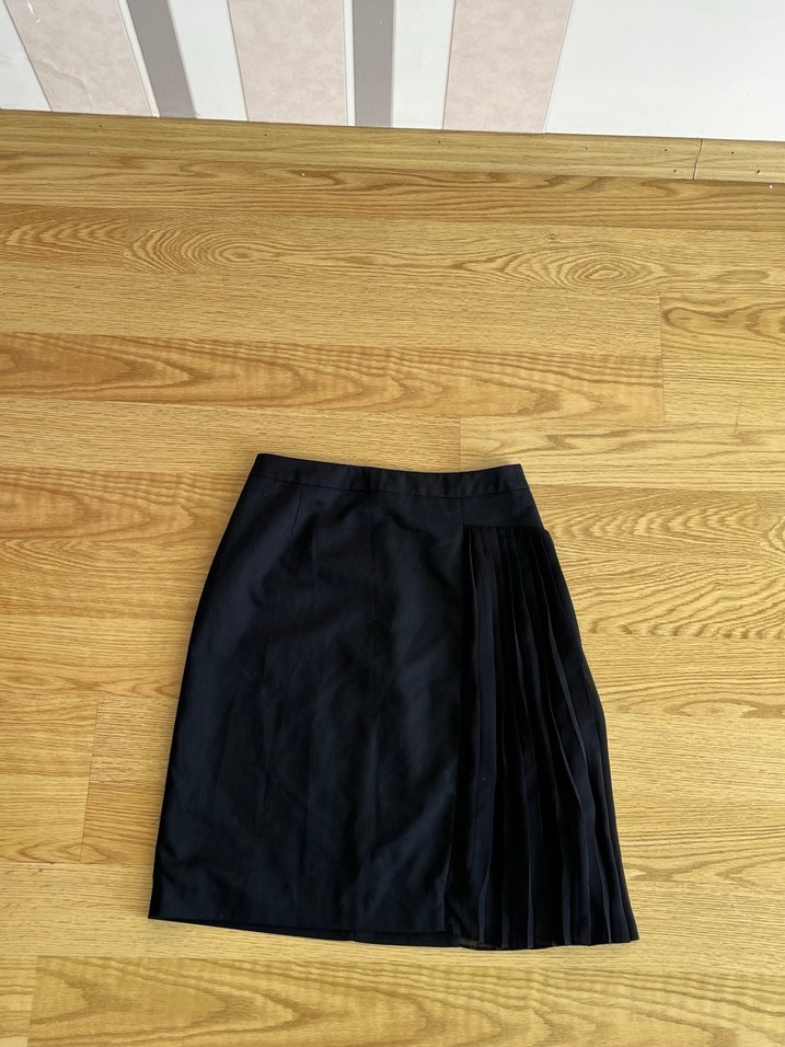 Piliseli Siyah diz altı etek - Görsel 2