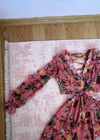 Pembe V Yaka Fırfırlı Mini Bohem Elbise - Görsel 5