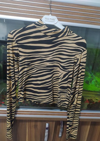 Kahverengi Zebra Desenli Boğazlı Kadın Bluz