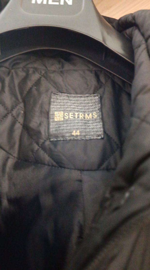 Siyah Uzun Kapitone Kadın Kaban - Görsel 4