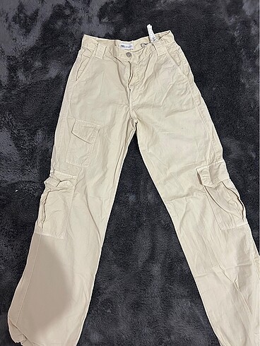 ZARA KARGO PANT