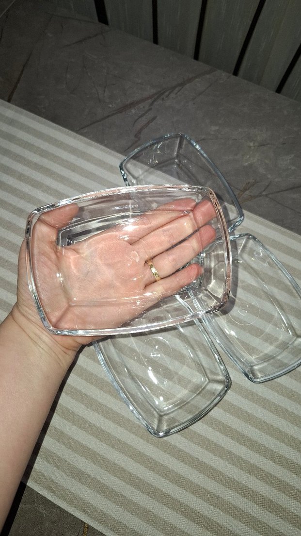 Vintage Tarzda Dört Parça Cam Tabak - Görsel 3