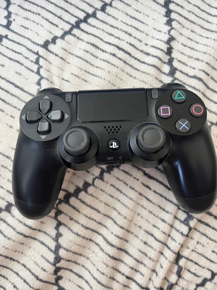 PS4 SLİM konsol - Görsel 2